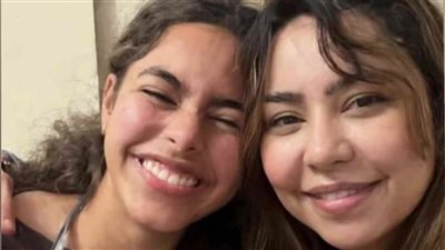 صورة مزيفة لشيرين عبد الوهاب وابنتها    