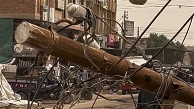 سقوط عمود إنارة بالفيوم 