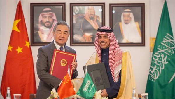 وزير الخارجية الصيني ونظيره السعودي    
