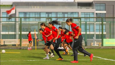 تدريب الكرة النسائية    