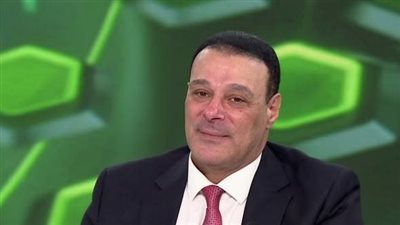 عصام عبدالفتاح  رئيس لجنة الحكام السابق     