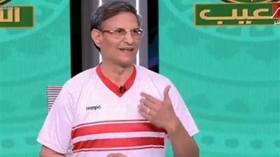 مصطفي يونس نجم الأهلي السابق    