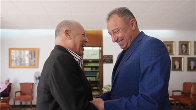 غليان في الأهلي بسبب تصريحات أوسكار رويز.. ومطالب داخل الناد    