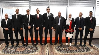 وزير الشباب والرياضة يبحث تطوير ألعاب القوى واكتشاف المواهب    