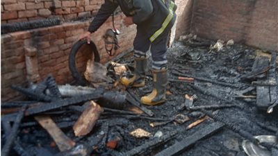 حريق مخزن فراشة    