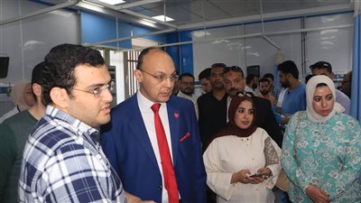 الدكتور محمد فهمي النعماني عميد الكلية 