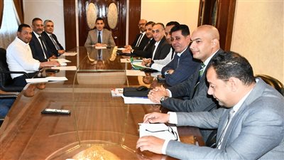 وزير الشباب والرياضة يناقش خطة اتحاد الفروسية 2026    