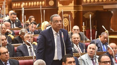  الدكتور محمود مسلم    