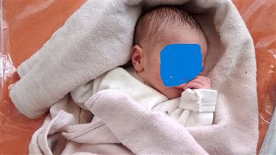 العثور على رضيع حديث الولادة في الشارع  بالفيوم