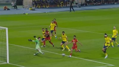 القادسية ضد النصر.. محمد أبو الشامات يسجل الهدف الأول لـ الق    