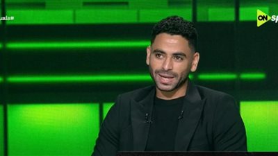 محمود الجزار لاعب البنك الأهلي     