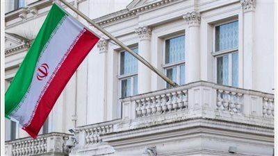 إيران    