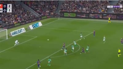 برشلونة.. جواو كانسيلو يسجل الهدف الثالث لـ برشلونة في مرمى     