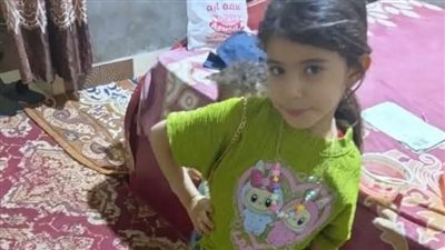 الطفلة لارين