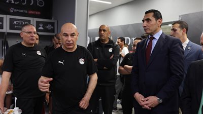 جوهر نبيل وزير الشباب والرياضة     