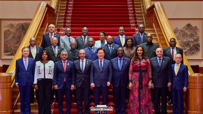 وزير الخارجية يلتقي رئيس كوريا الجنوبية 