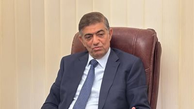 هشام عبدالعزيز 
