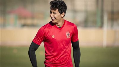 عمرو جمال مهاجم الأهلي السابق    