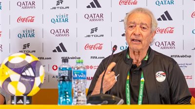 حلمي طولان نجم نادي الزمالك السابق     