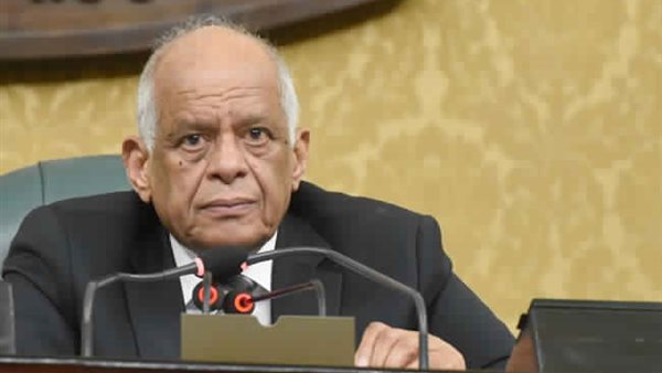 الدكتور علي عبد العال