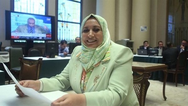  الدكتورة سحر عتمان،