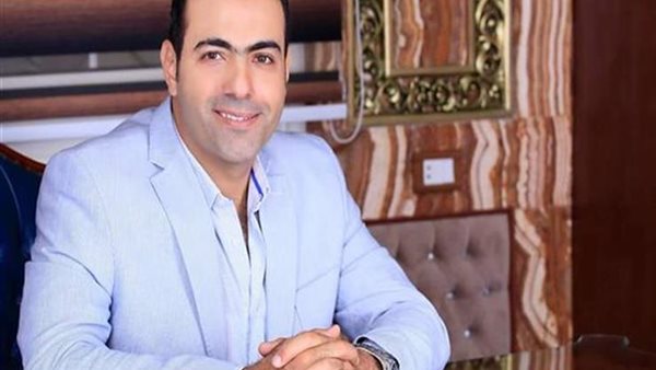 الدكتور محمود حسين