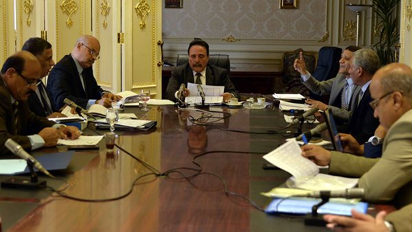  لجنة القوى العاملة