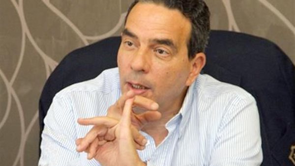  الدكتور أيمن ابوالعلا