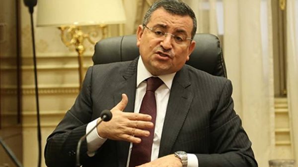 أسامة هيكل رئيس لجنة